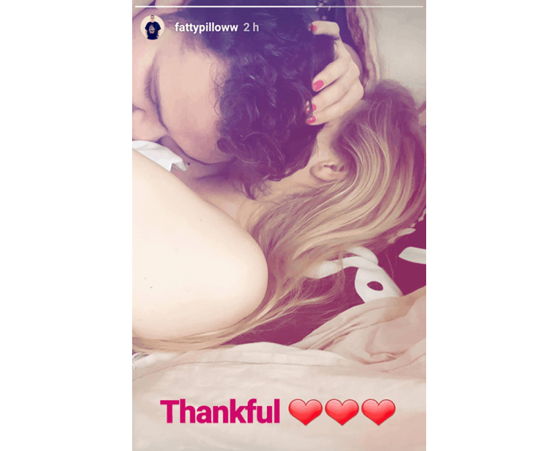 Fatty Pillow se svou holkou na Instagramu
