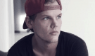DJ Avicii zemřel, jeho tělo našli v Ománu