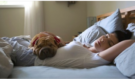 Spíte s vašim psem v jedné posteli? Vědci přišli s velkým výzkumem, jaký to má vliv na náš spánek