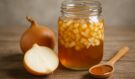 Zapomenutý cibulovo-medový elixír na kašel: Co umí starý babiččin recept