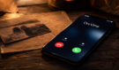 Když displej telefonu nečekaně ožije: Tři znamení, která brzy zasáhne šokující hlas z minulosti
