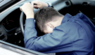 Koupil ojeté auto a v přihrádce našel starý dopis: Po přečtení se okamžitě rozplakal!