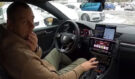 Taxikář zachránil vyděšené babičce celoživotní úspory: Jeho reakce bere dech!