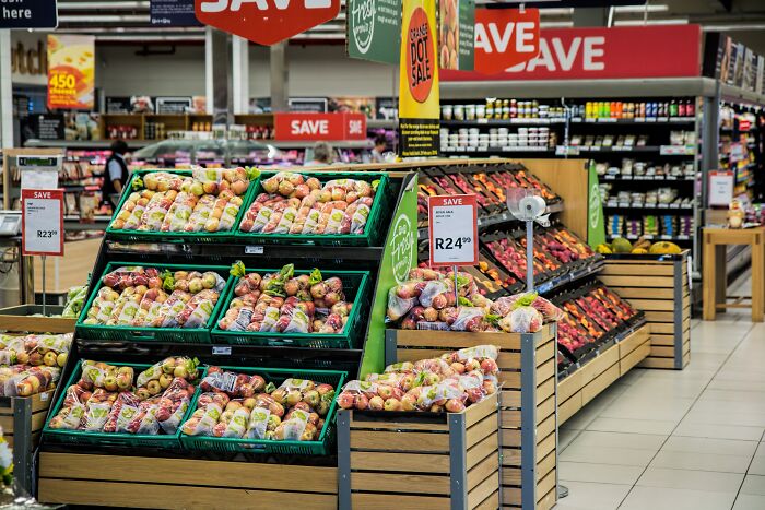 Muž utrpí celoživotní šok poté, co našel hada uvnitř sáčku brokolice, požaduje kompenzaci